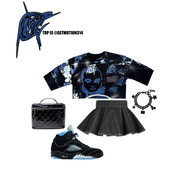 Crop Carolina blue shirt